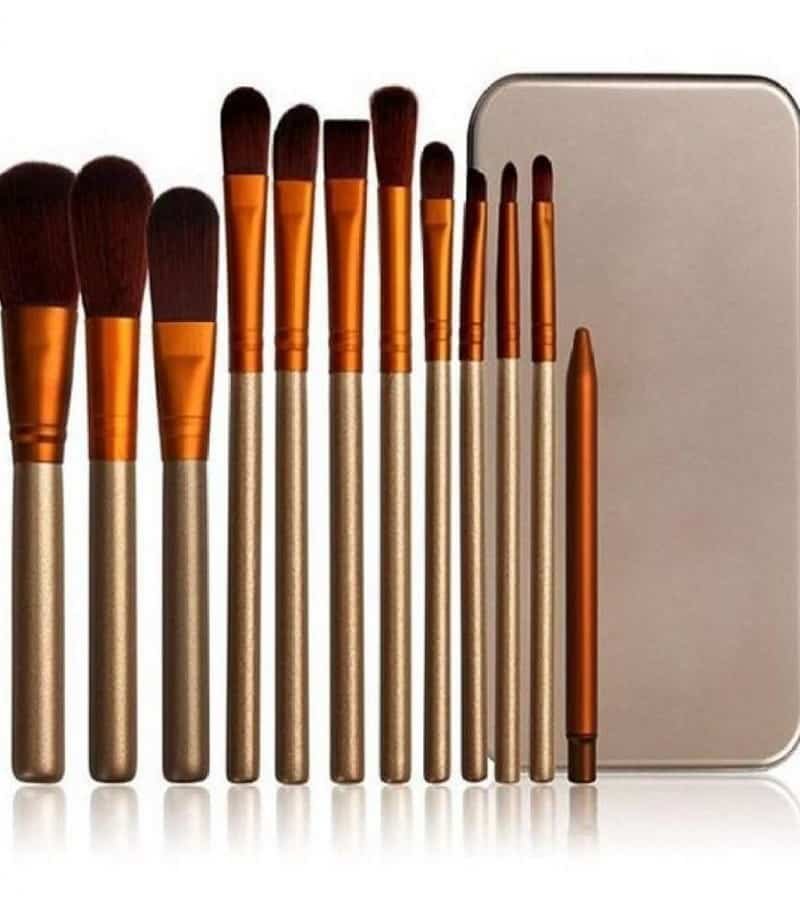 set-of-12-makeup-brushes-557104